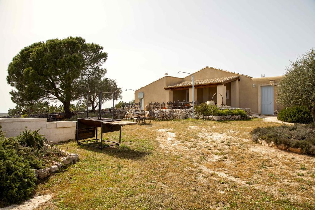 Agriturismo Avola Antica Villa Buitenkant foto